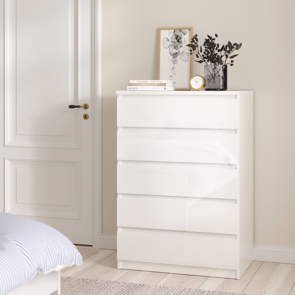 Naida Chest Of 5 Drawers In White High Gloss